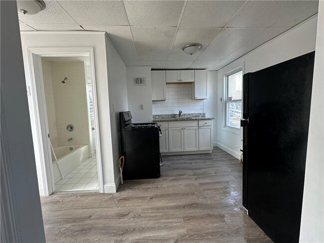 Photo - 212-212 N Main St Unidad 2R