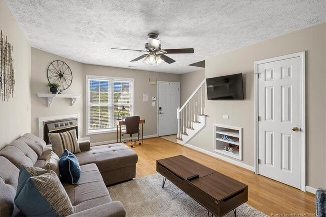 Photo - 421 Cityview Ln