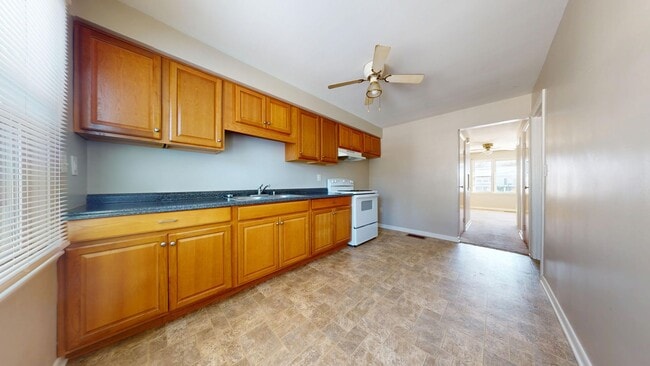 Photo - 116-118-118 Grasmere Ave Unit 118