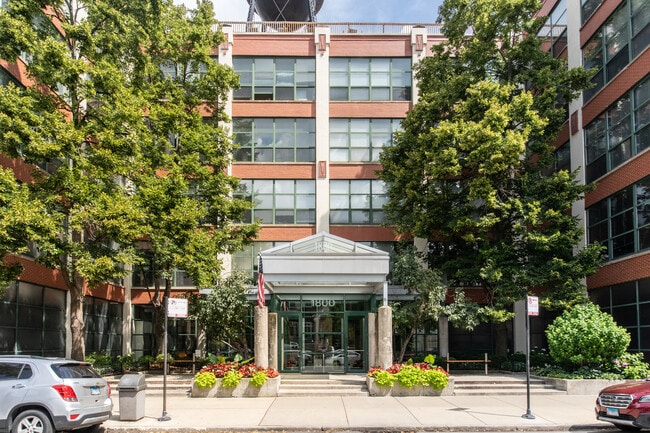 Photo - 1800 W Roscoe St Condo Unit 525