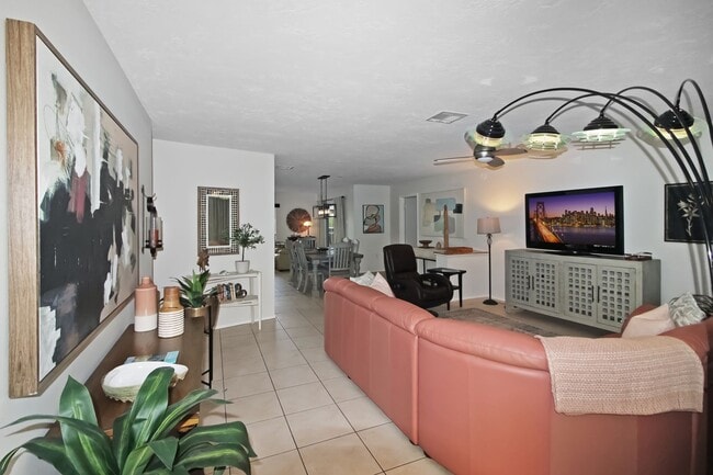 Photo - Venice East Annual House for Rent