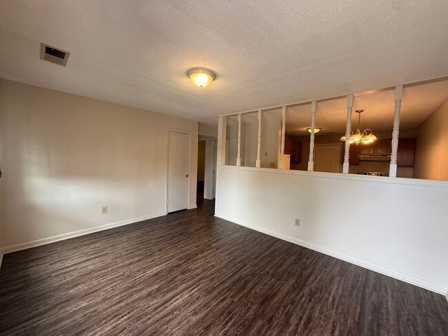 Photo - 605 Adelle St SW Unit C