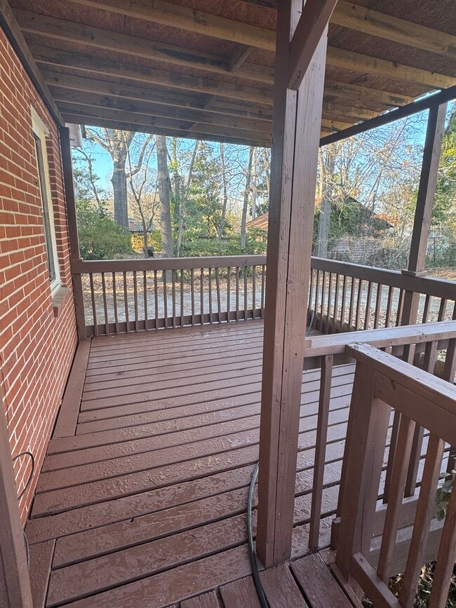 Photo - 628 Eastern Ave