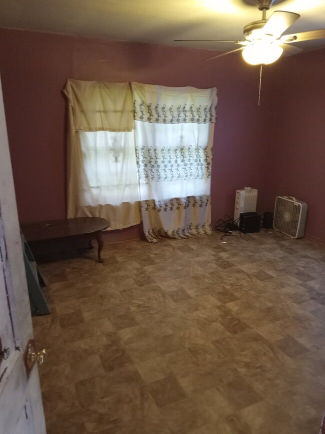 Photo - 8113 Hezekiah Ln
