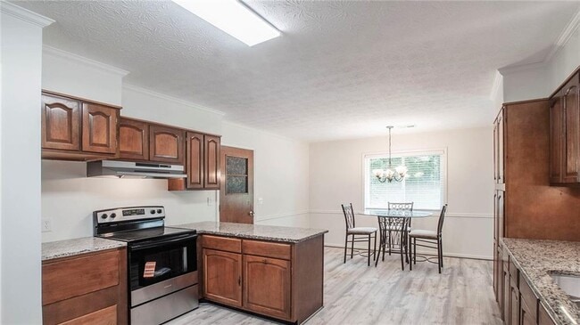 Photo - 3016 Donavan Way