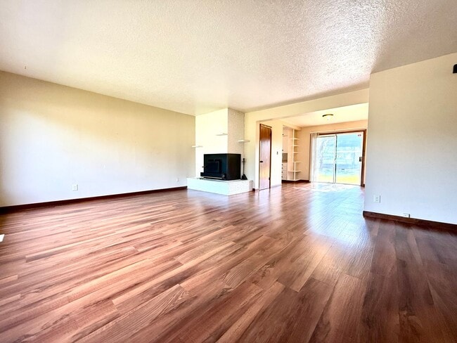Updated 3 Bedroom House in Powellhurst-Gil... - Updated 3 Bedroom House in Powellhurst-Gil...