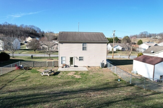 Photo - 402 Kings Rd