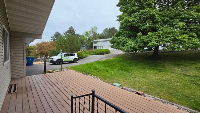411 Westview Dr