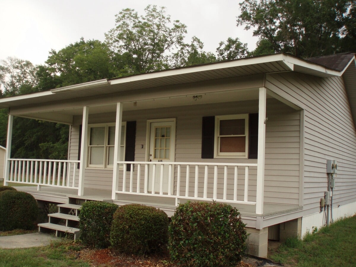 Photo - 615 Windcrest Dr