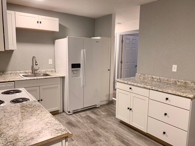 Photo - 12 Gage Rd Unit 14 Gage