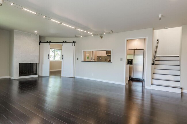 Photo - EPIC REA:End-Unit & Top 2 Floor (Penthouse... Unidad 206