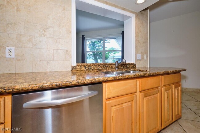 Photo - 2614 SE 12th Pl