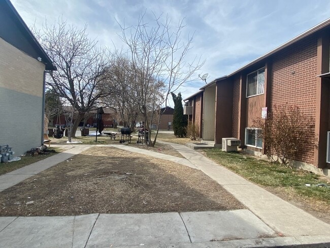 Photo - 2517 S Lakecrest Dr Unidad 03