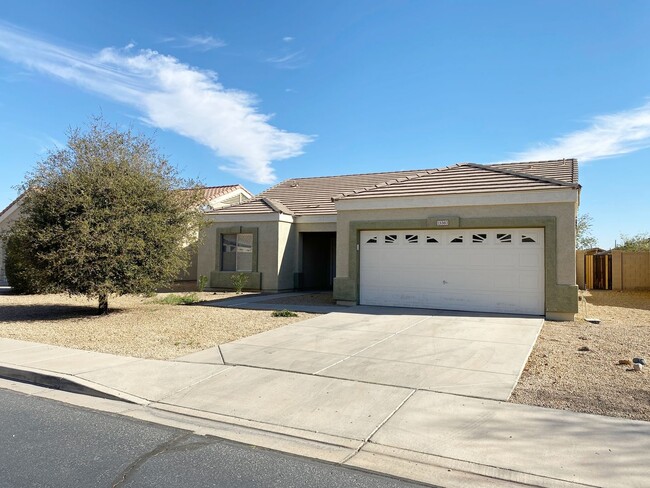 3 Bedroom 2 Bathroom in El Mirage - 3 Bedroom 2 Bathroom in El Mirage Casa