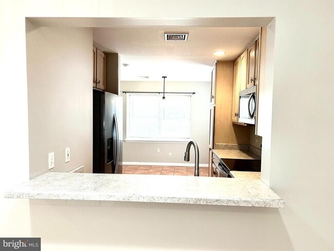 Photo - 262 Crescent Dr