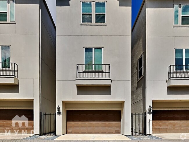 Building Photo - 1313 W 24th St Rental