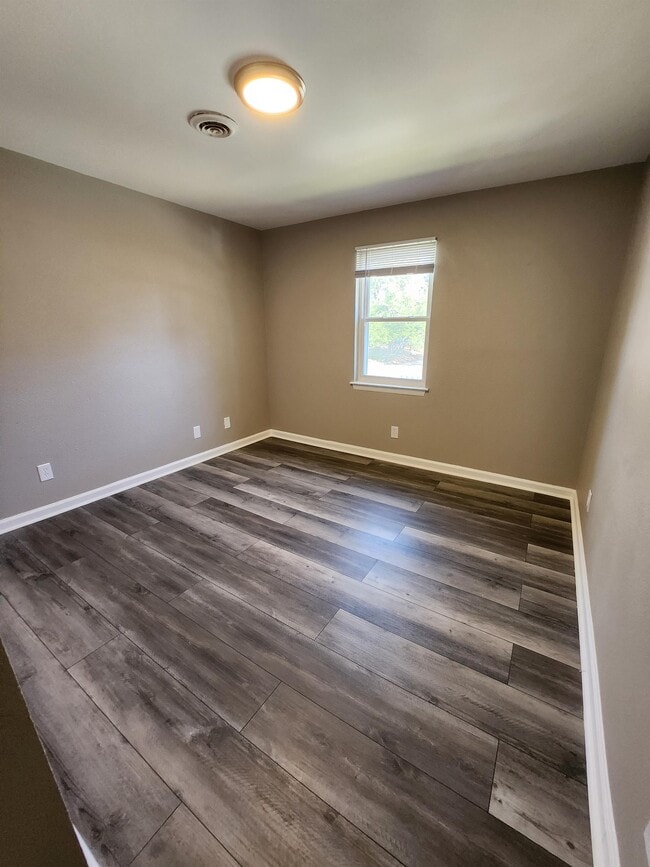 2919 Chatsworth Rd Unit D