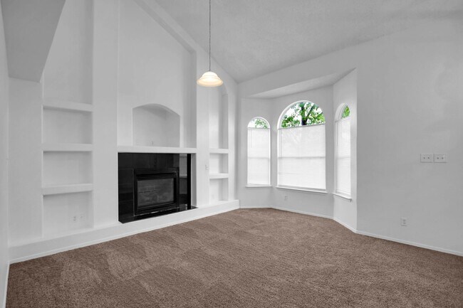 Photo - Cozy 3 bedroom 2 bath home in East El Paso! Special- No admin fee!