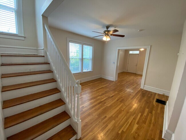 Photo - E 4th Ave 88-90 NCR Unidad 90