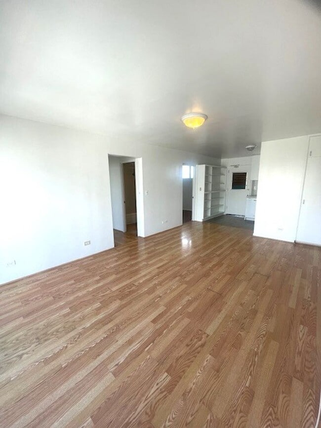 Photo - 3 Bedroom / 1.5 Bath in Honolulu