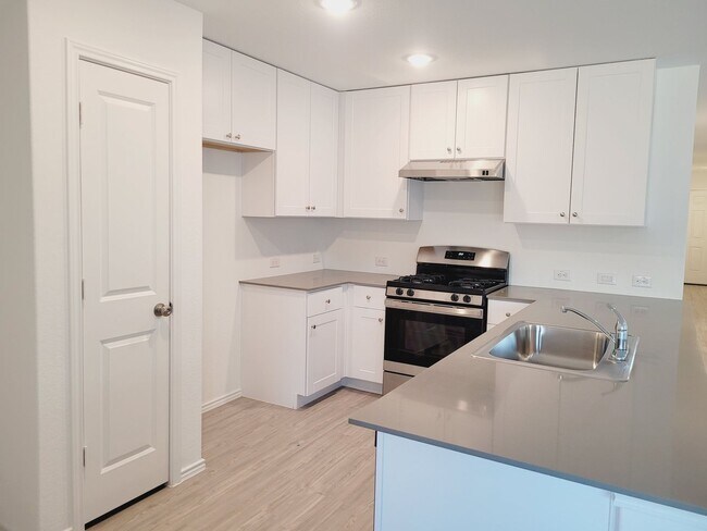 Photo - 2024 4-bed Home in Bulverde