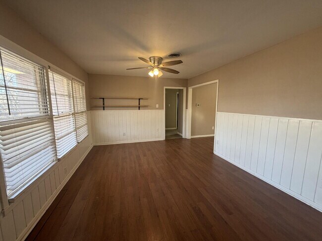 Photo - 2 Bed 2 bath House Located Near Medical District!