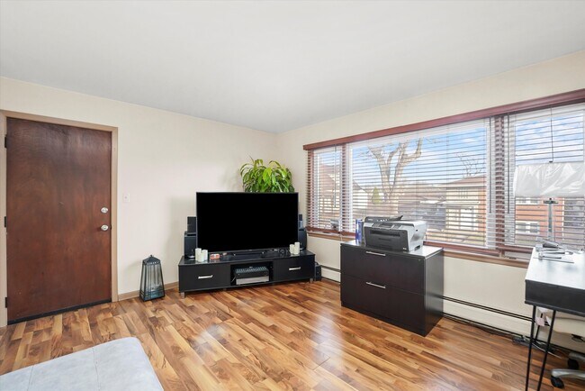 Photo - 69 E Quincy-2 Unidad 2