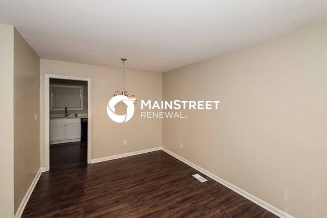 Photo - 3 Bedroom Pet-Friendly Home in Birmingham, AL with Main Street Renewal