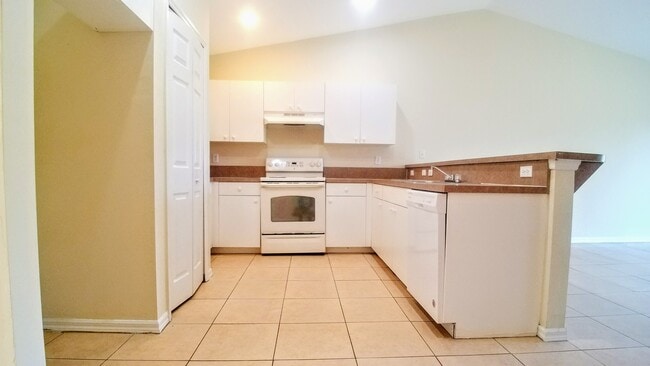 Photo - 4530 24th St SW