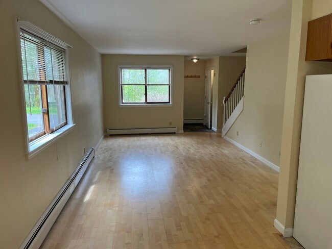 Photo - 143 Village Heights Rd