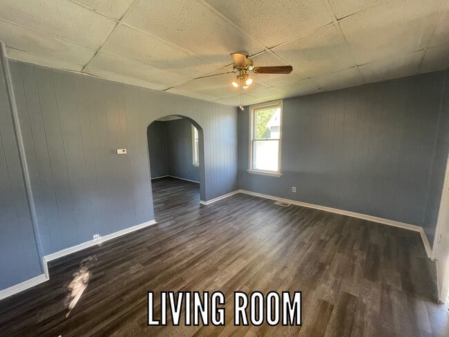 Photo - 609 Sager St