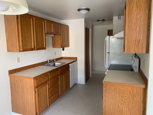12334 33rd Ave NE Unit 202