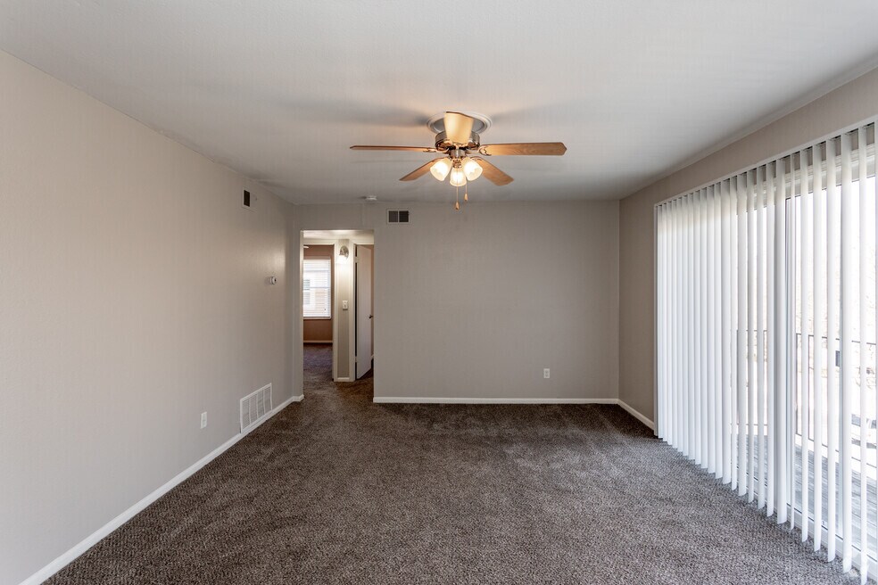 2HAB, 1BA - 870 ft²