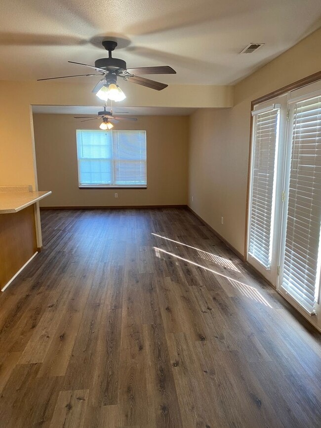 Photo - 16758 Huntington Ln Unit 16758 B Huntington Ln