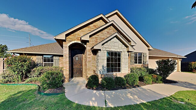 Photo - Very Nice 3 bedroom 2 bath home in Edmond schools