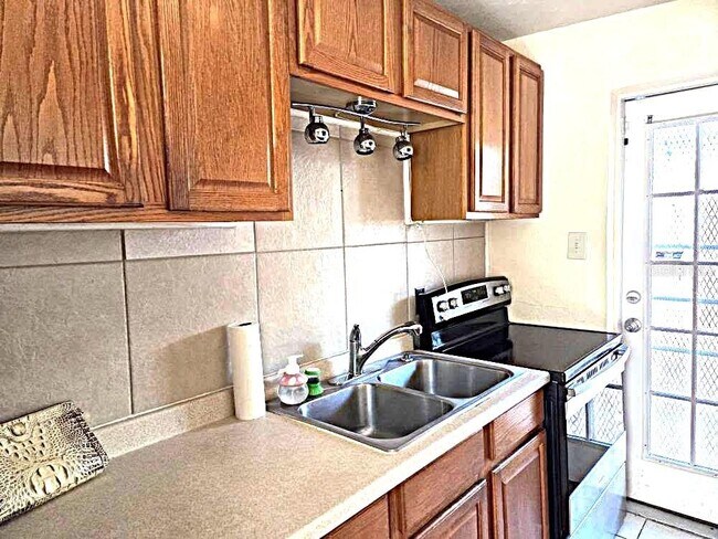 Photo - 9172 Orchid Dr