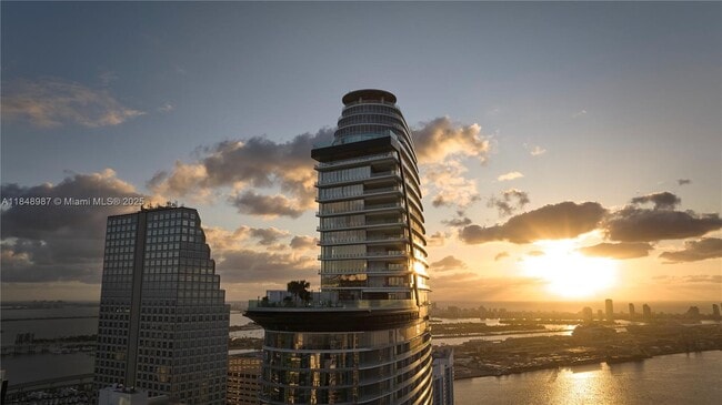Building Photo - 300 Biscayne Blvd Way Unit 4705W Rental