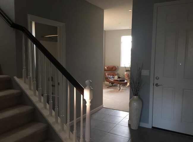 Photo - Amazing 3/3 + Office (Natomas)! Please see ad below for viewings!