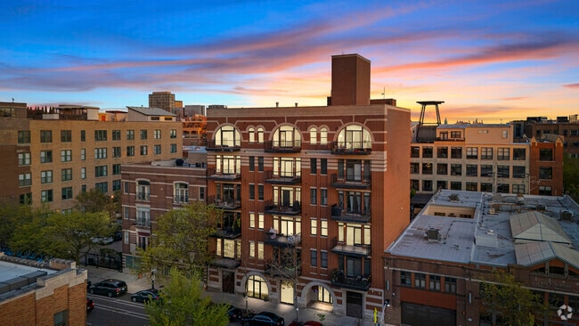 Building Photo - 1355 W Washington Blvd Unit 4D Rental
