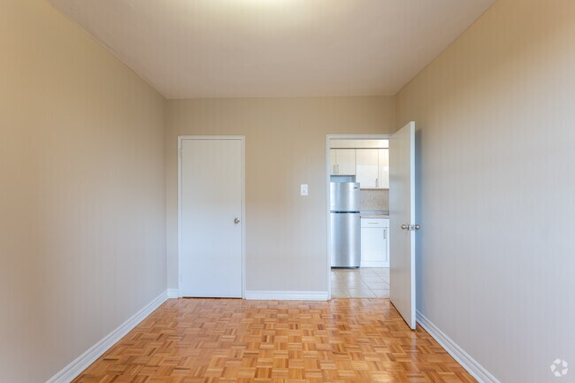 1BR, 1BA - 498SF - Bedroom - 700 & 730 Ontario Street Apartments