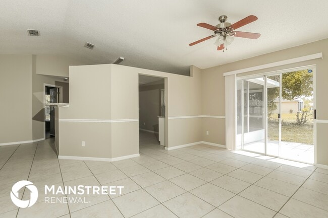 Photo - 557 Oak Branch Cir