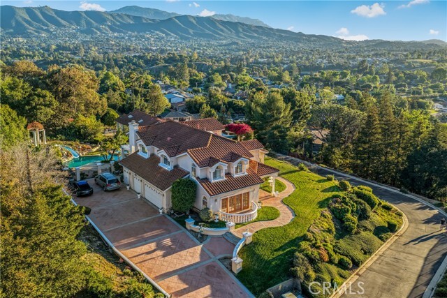 Building Photo - 1030 Calle Rey