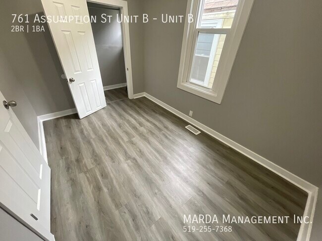 Photo - NEWLY RENOVATED 2 BED / 1 BATH UNIT ON ASSUMPTION + HYDRO & GAS! Unit B