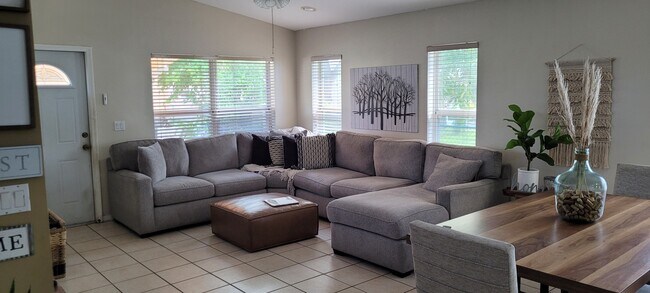 Photo - 13467 SW 23rd St