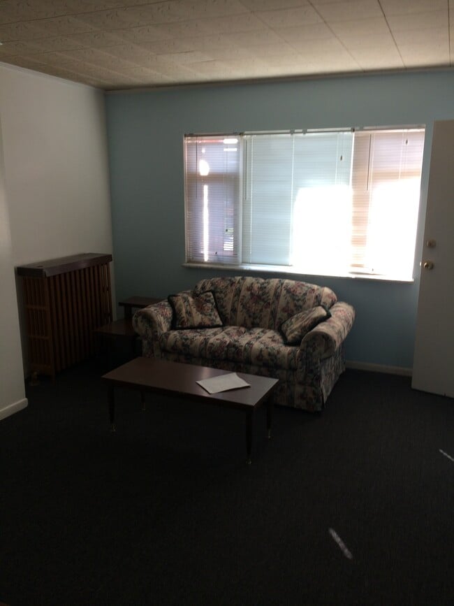 Photo - 3821 Bates St Unit 1