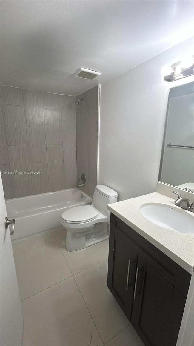 Photo - 8363 Lake Dr Unidad 403