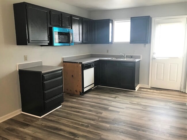 Photo - 914 Prater Rd