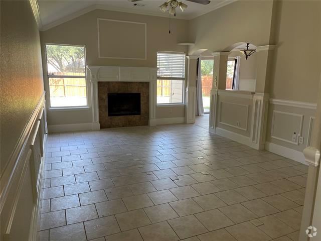 Building Photo - 1500 Santos Dr Rental