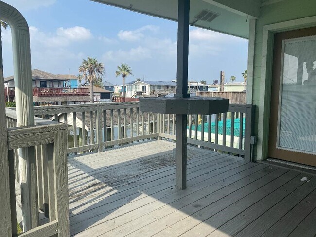 Photo - 181 Barracuda St