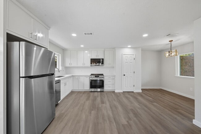 Photo - 12414 Aste Ln